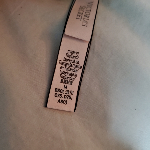 VS  PINK Bundle 💥Wear Everywhere Wireless - Picture 4 of 8